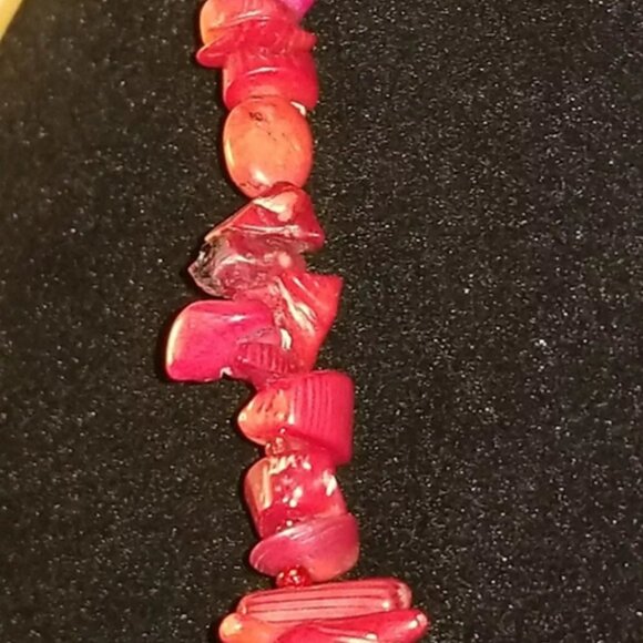Red Coral Beaded Necklace - Picture 6 of 9